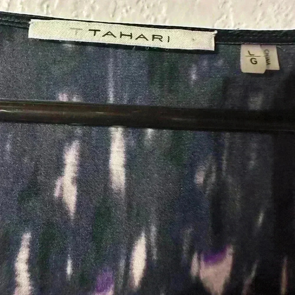 Tahari Women’s Blouse Large Polyester Poncho Style Sleeves - Picture 3 of 8